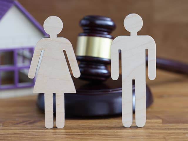 what is a nonworking spouse entitled to in a divorce